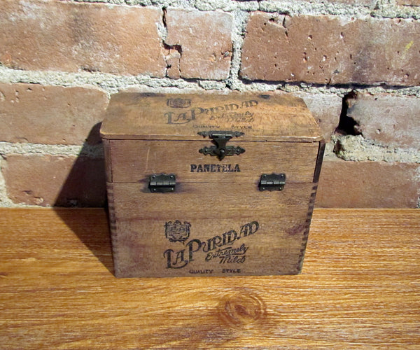 Antique La Puridad Cigar Box Rare Dovetail Wooden Advertising