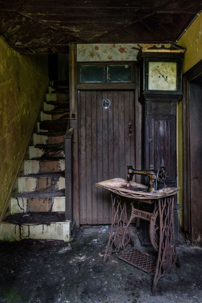 Haunting Images Of Abandoned Homes Across Northern Ireland