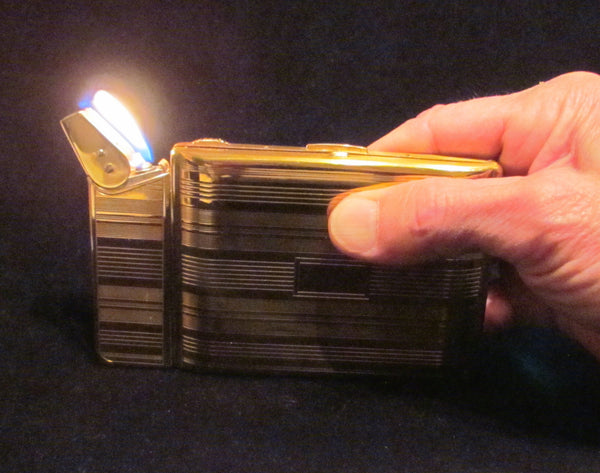 Elgin American Beauty Magic Action Cigarette Case Lighter In Fabulous Working Condition 1940 Gold Tone