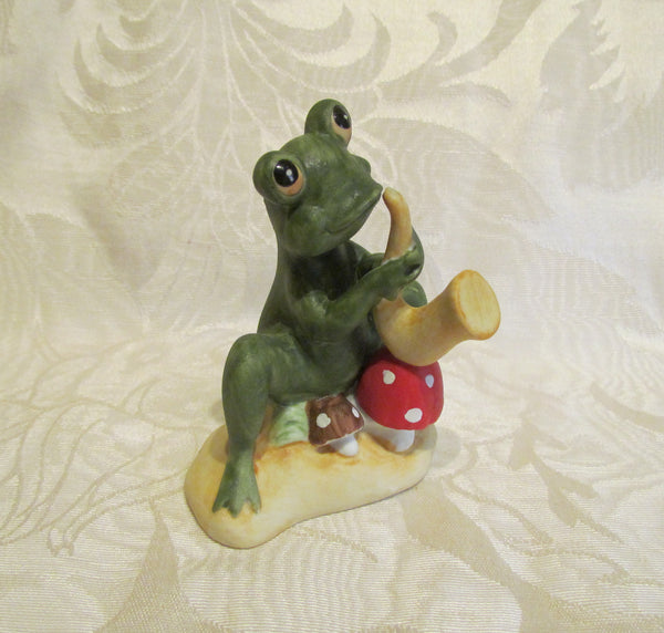 Vintage Lefton China Frog Hand Painted Frog Playing Saxophone