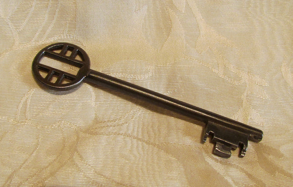 Skeleton Key Antique Large Door Key