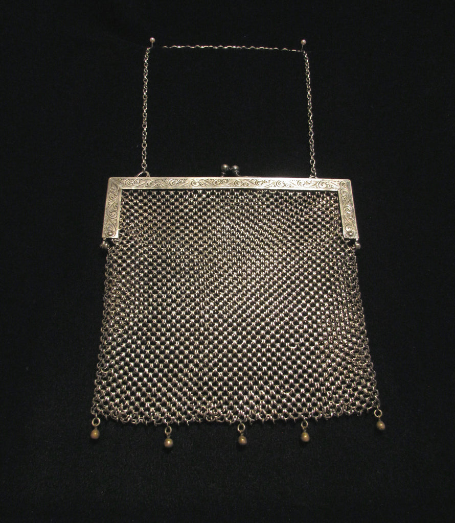 Antique Victorian Silver Chainmail Coin Purse with Kiss Clasp