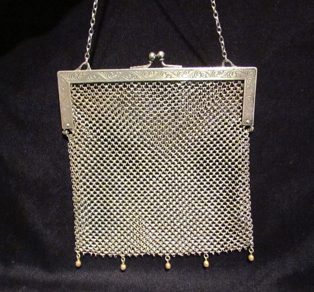 Antique Victorian Silver Chainmail Coin Purse with Kiss Clasp