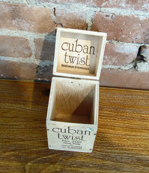 Vintage Cuban Twist Wood Cigar Box No. 200 Advertising
