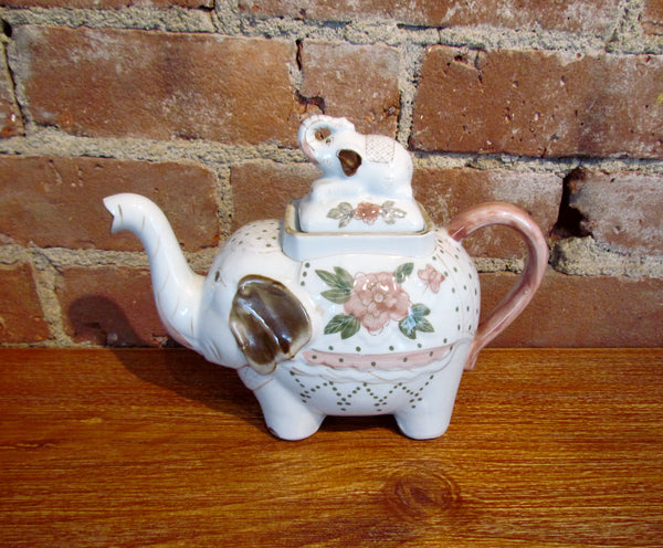 Vintage Elephant Teapot Ceramic Tea Pot Kitchen Décor