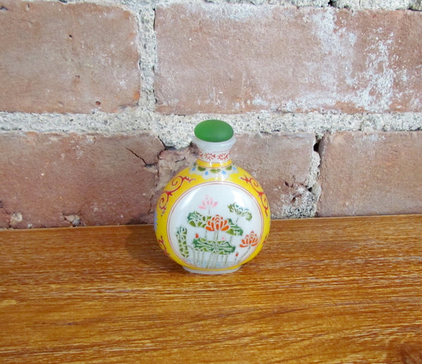 Vintage Chinese Hand Painted Snuff Bottle Perfume Bottle