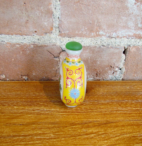 Vintage Chinese Hand Painted Snuff Bottle Perfume Bottle