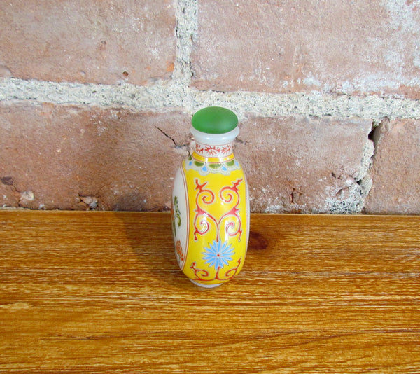 Vintage Chinese Hand Painted Snuff Bottle Perfume Bottle