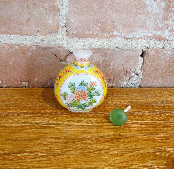 Vintage Chinese Hand Painted Snuff Bottle Perfume Bottle
