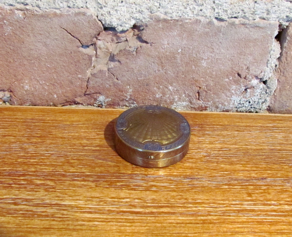 Antique Rough Compact 1916 Karess Woodworth Gold Rouge Compact Antique – Power Of One Designs
