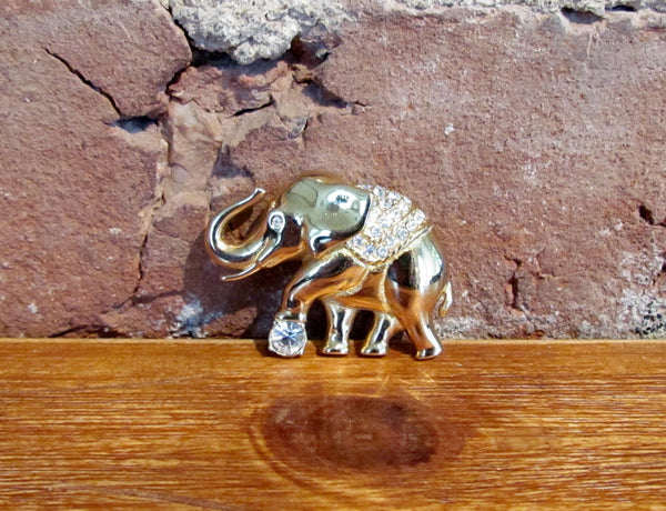 Vintage Savvy Swarovski Crystal Elephant Brooch Pin NIB