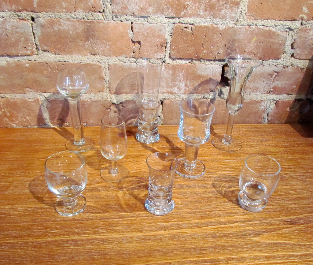 Stemmed cordial glasses - set of 8 - 1980s vintage