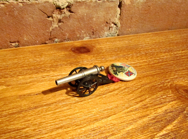 Rare 1913 50th Anniversary Gettysburg Pin Back Button With Cannon