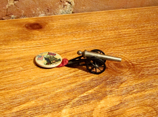 Rare 1913 50th Anniversary Gettysburg Pin Back Button With Cannon
