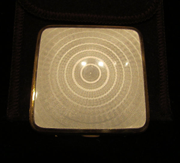 1930s Bliss Brothers Guilloche Powder Compact 24kt Gold Plated In Excellent Condition