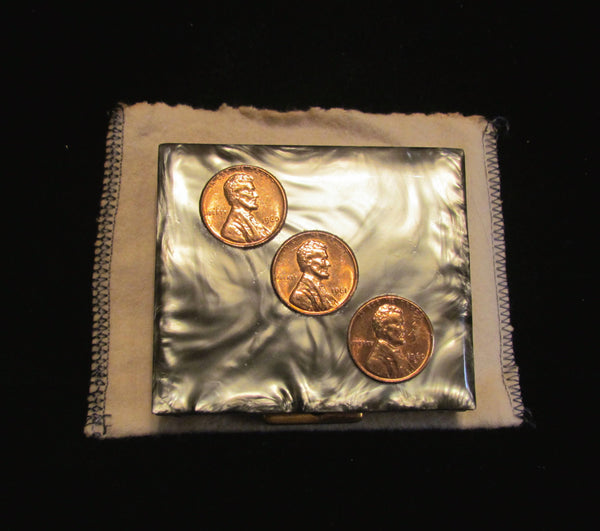 1960's Coin Holder Vintage Change Compact Money Holder Excellent Condition